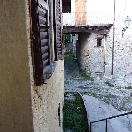 Casa Carla, Velzo 펜션 *