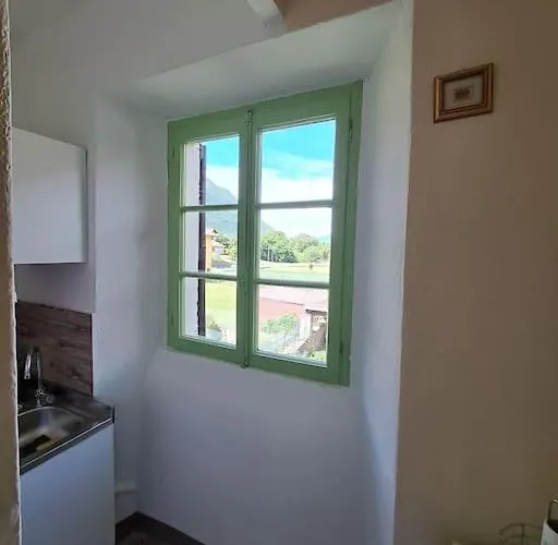 Casa Carla, Velzo, Grandola Ed Uniti, *